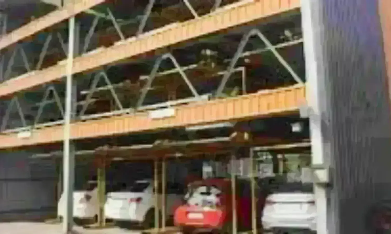 पजल पार्किंग में अगर वाहन खड़े होने लगे, तो जाम से मिल सकती है मुक्ति