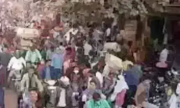 फुटपाथी दुकान हटते ही सडक़ें दिखने लगीं चौड़ी फुटपाथी दुकान हटते ही सडक़ें दिखने लगीं चौड़ी