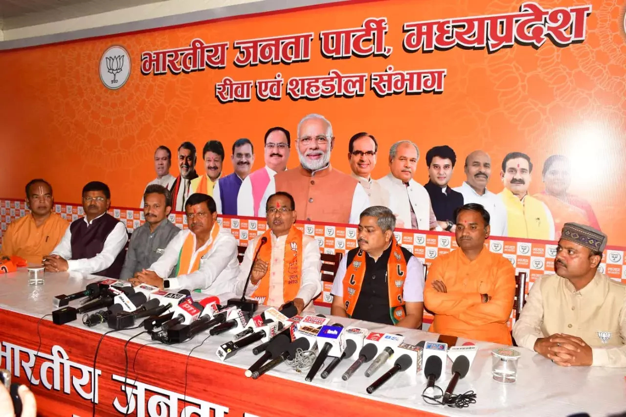 कांग्रेसी नेताओं को सिर्फ अपने परिवार की चिंता- मुख्यमंत्री शिवराज सिंह