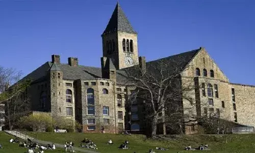 यहूदी लोगों के खिलाफ ऑनलाइन धमकी भरा पोस्‍ट, विश्वविद्यालय ने कक्षाएं  रद्द की