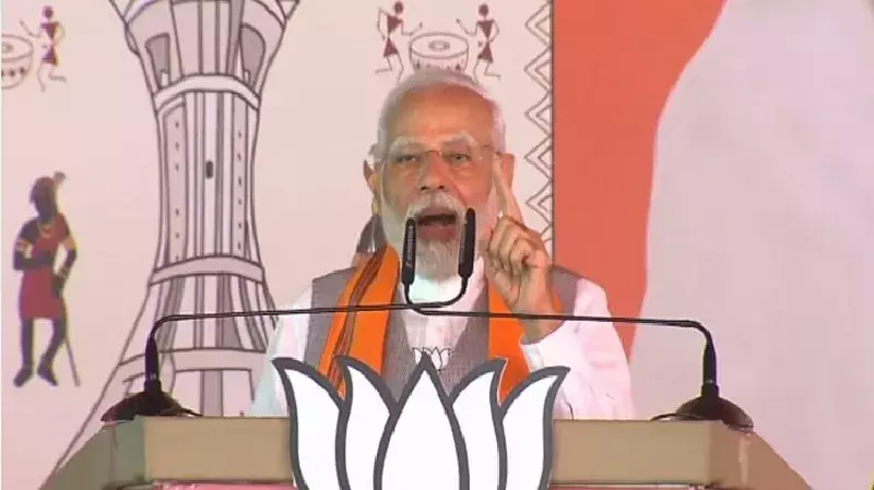 पीएम मोदी ने छत्तीसगढ़ चुनाव प्रचार में पीएमजीकेपी योजना कि‍ अवधि बढ़ाई, कांग्रेस ने इसे आचार संहिता का उल्लंघन बताया