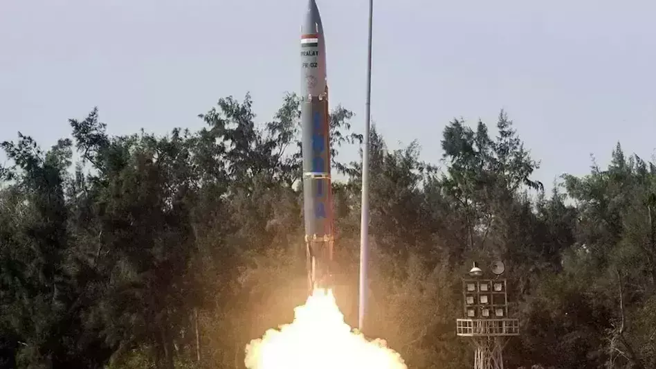 भारतीय सेना ने शॉर्ट रेंज बैलिस्टिक मिसाइल प्रलय का किया परीक्षण,  सतह से सतह पर मार करने में सक्षम
