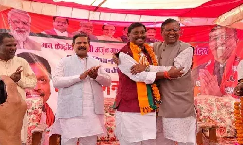 अर्जुन मुंडा में बताया - कैसे कांग्रेस ने आदिवासी समाज को गुमराह कर फायदा उठाया