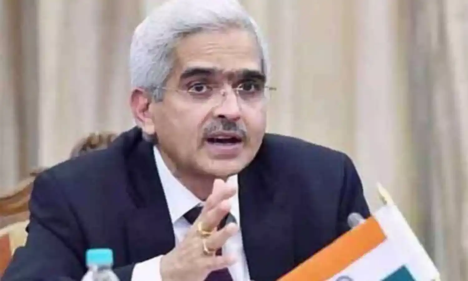 विकास को मिल रही मजबूती, नियंत्रण में आ रही है मुद्रास्फीति: शक्तिकांत दास विकास को मिल रही मजबूती, नियंत्रण में आ रही है मुद्रास्फीति: शक्तिकांत दास