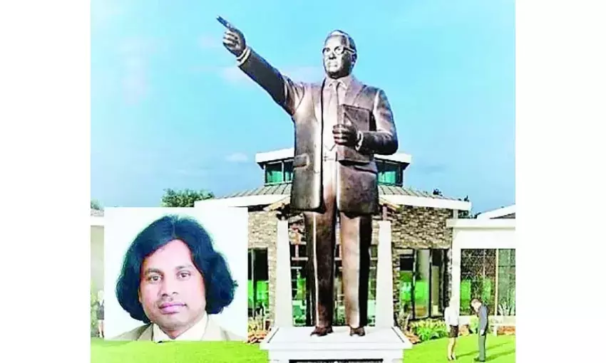 प्रतीकों के बीच नए विमर्श में डॉ. आंबेडकर