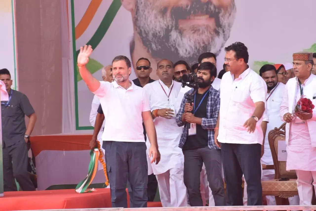 सतना में बोले राहुल गाँधी- पीएम का रिमोट कंट्रोल अडानी के हाथ में