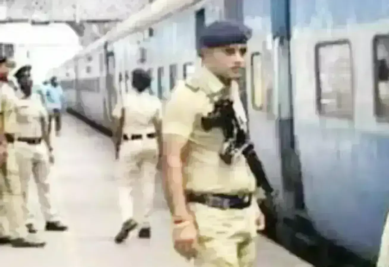 दिवाली को लेकर आरपीएफ ने बढ़ाई चौकसी, सघन जांच