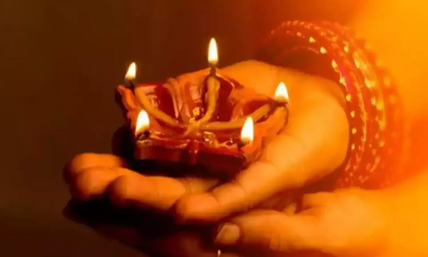 नरक चतुर्दशी: नरक से मुक्ति का मार्ग दीपदान