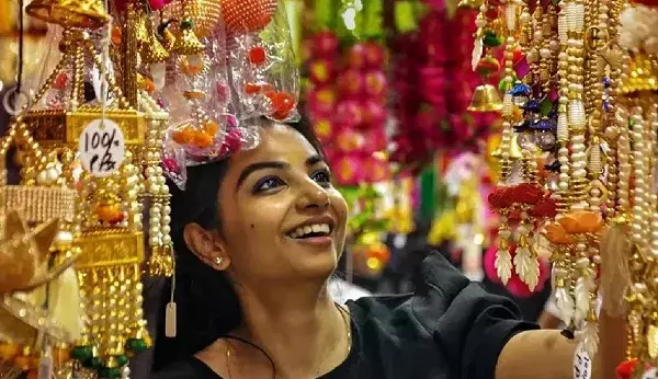 दीपावली पर देशभर में 3.75 लाख करोड़ रुपये का रिकॉर्ड व्यापार हुआ दीपावली पर देशभर में 3.75 लाख करोड़ रुपये का रिकॉर्ड व्यापार हुआ