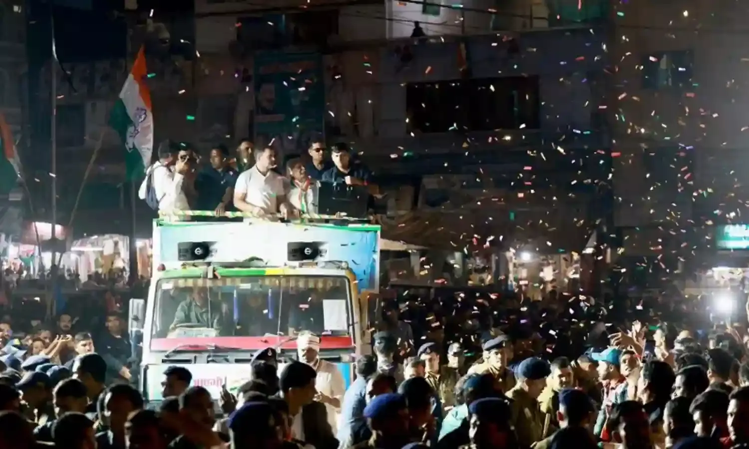 राहुल गांधी ने भोपाल में किया रोड शो, मप्र में 150 से अधिक सीटों के साथ सरकार बनाने का किया दावा