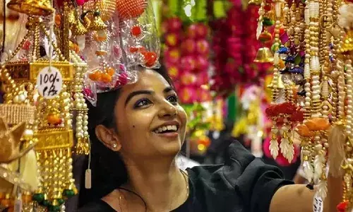 दीपावली पर देशभर में 3.75 लाख करोड़ रुपये का रिकॉर्ड व्यापार हुआ