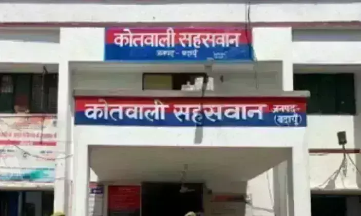 बदायूं में दो पक्षों में जमकर बवाल, फायरिंग और पथराव