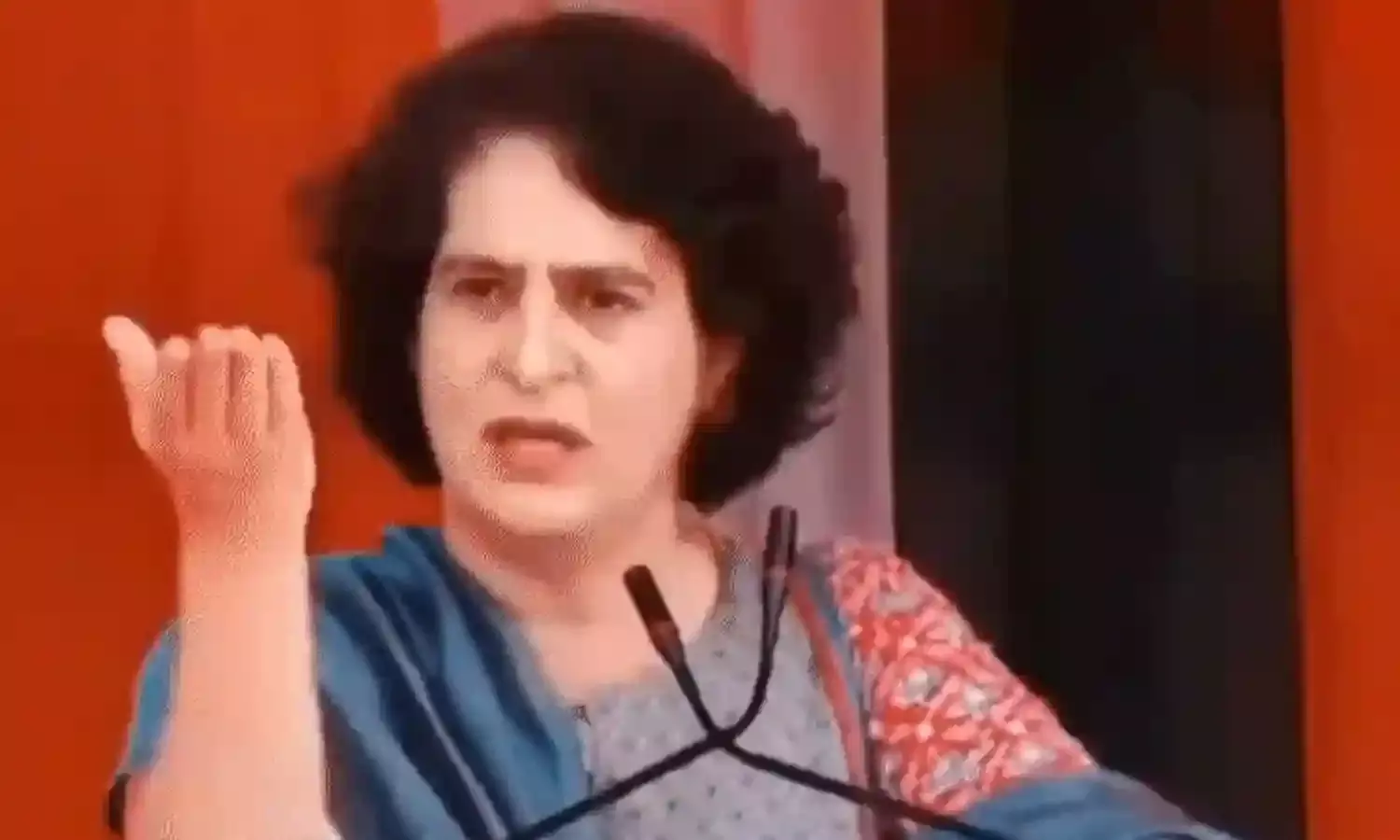 प्रधानमंत्री के खिलाफ बयान देने पर चुनाव आयोग ने प्रियंका गांधी को भेजा नोटिस