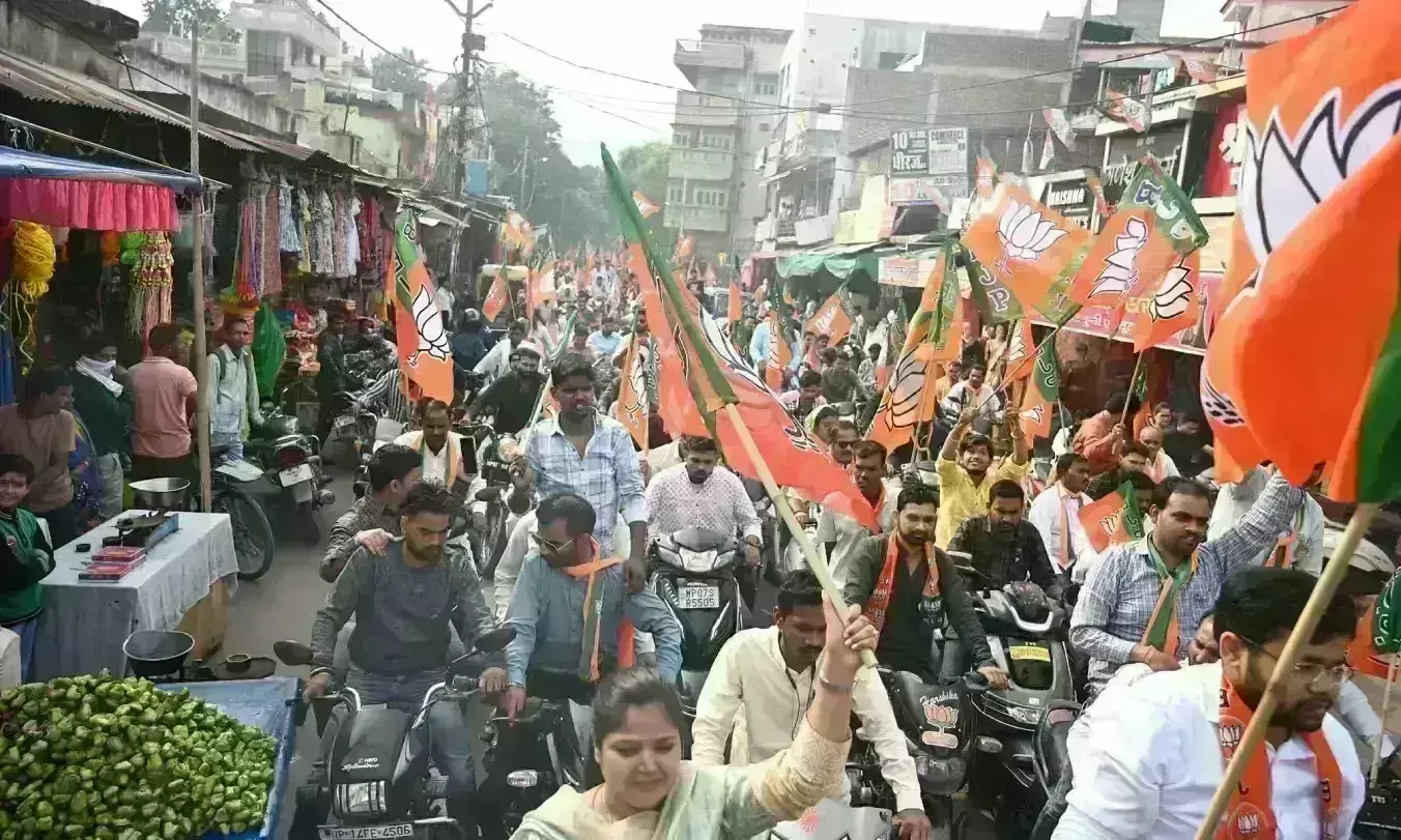 प्रद्युम्न सिंह तोमर के समर्थन में भाजपा ने निकाली दो पहिया वाहन रैली