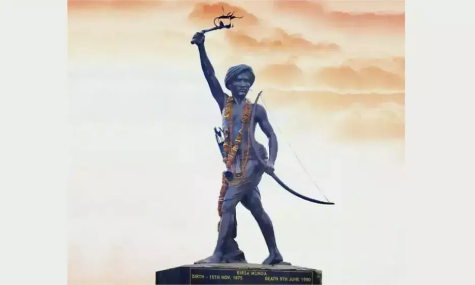 बिरसा मुंडा ने जंगलों में रहकर अंग्रेजों के खिलाफ लड़ाई लड़ी बिरसा मुंडा ने जंगलों में रहकर अंग्रेजों के खिलाफ लड़ाई लड़ी