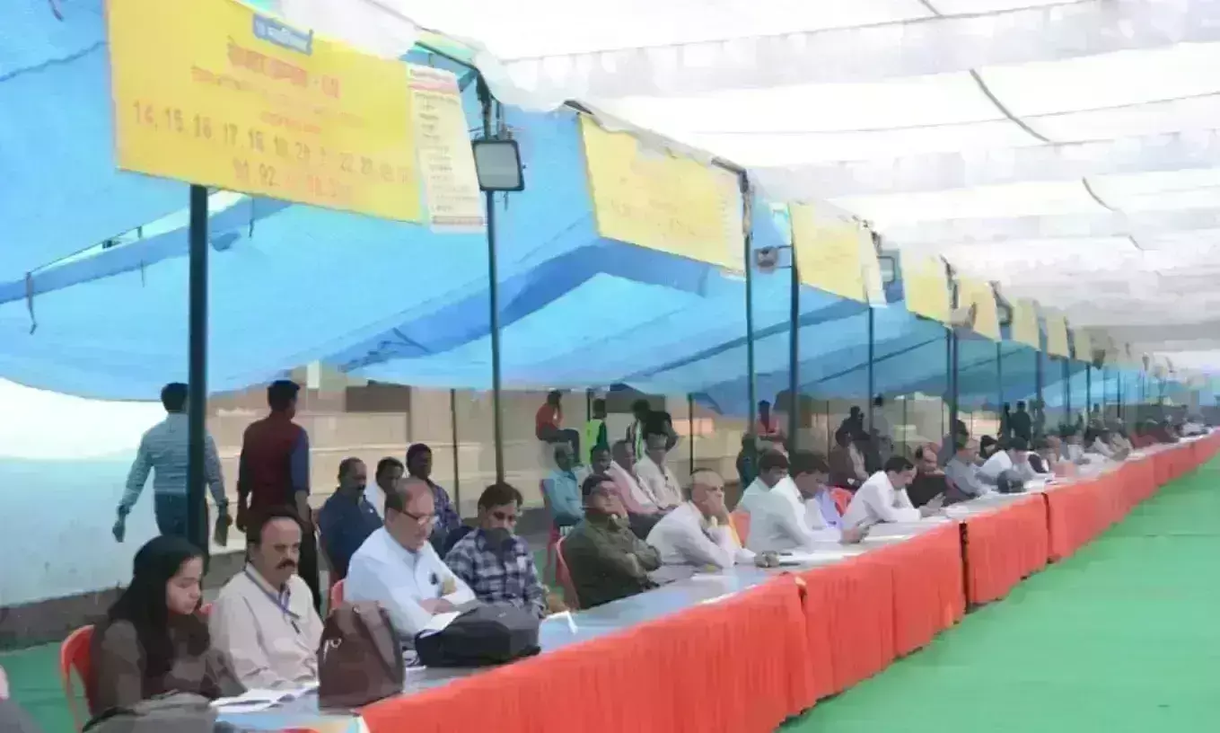 तैयारियां पूरी आज रवाना होंगे छह विधानसभाओं के लिए मतदान दल तैयारियां पूरी आज रवाना होंगे छह विधानसभाओं के लिए मतदान दल