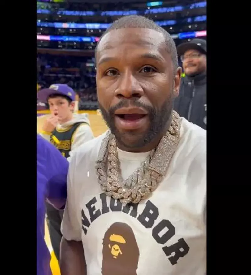 चैंपियन मुक्केबाज फ्लॉयड मेवेदर ने की भारतीय क्रिकेट टीम की सराहना, कहा-आप लोग सर्वश्रेष्ठ हैं