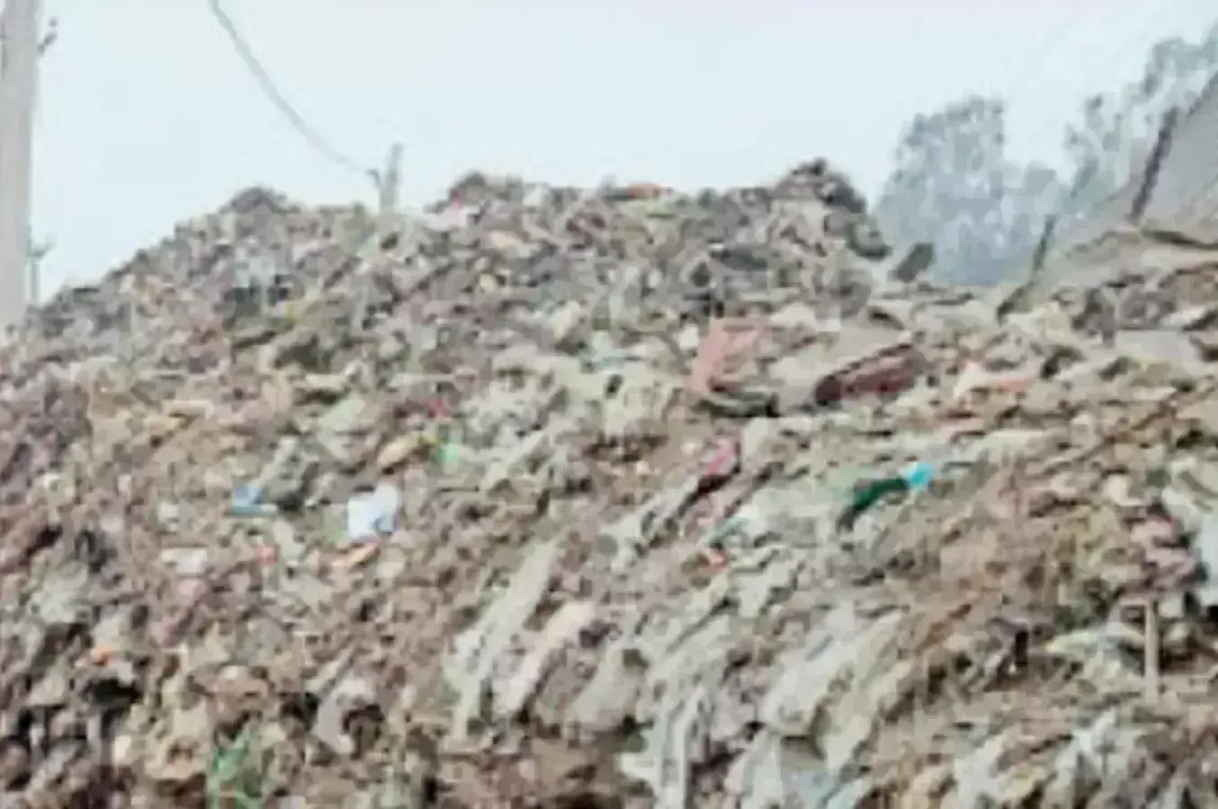 कचरे के निस्तारण के लिए कंपनी ने मशीने लगाना शुरु किया कचरे के निस्तारण के लिए कंपनी ने मशीने लगाना शुरु किया