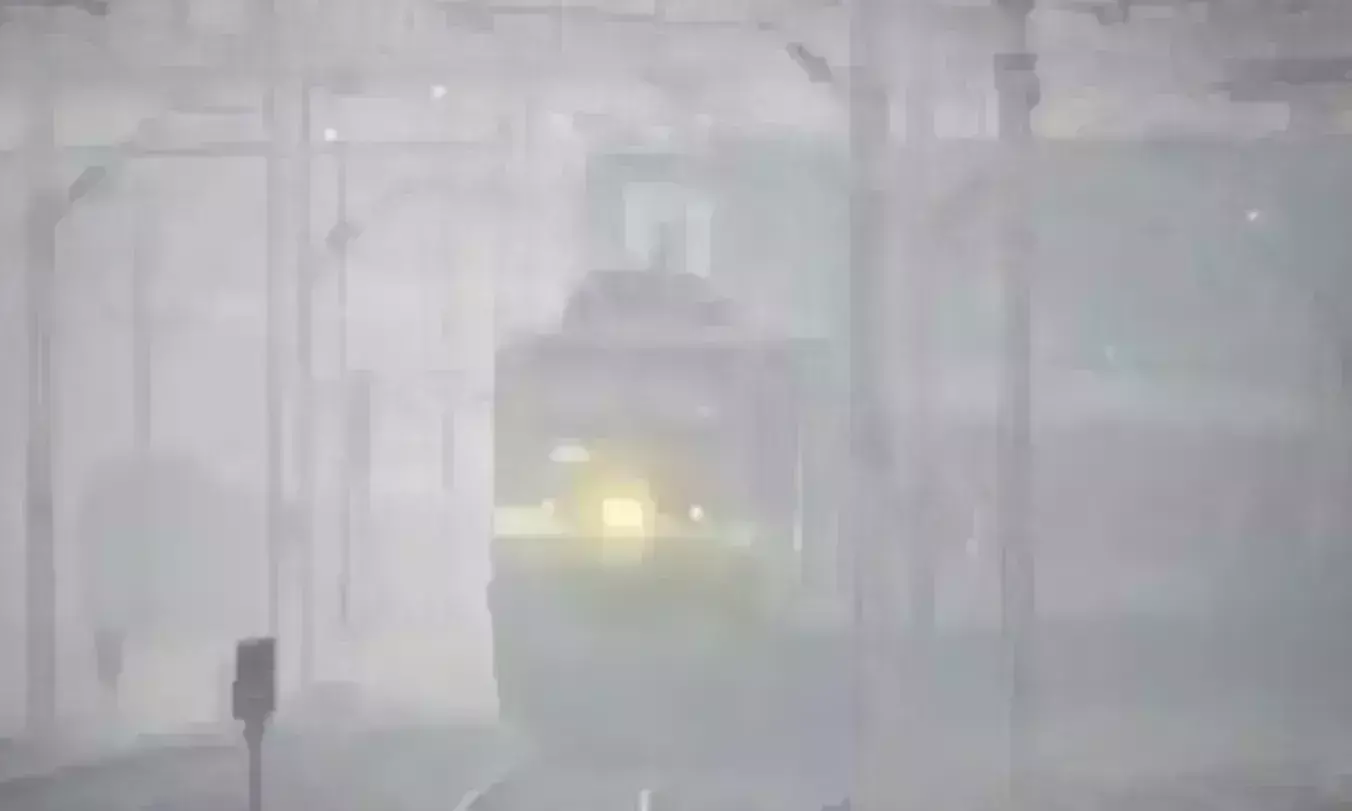 तापमान गिरने से बढ़ी पटरियों के बीच की दूरी, रात्रि गश्त बढ़ाई