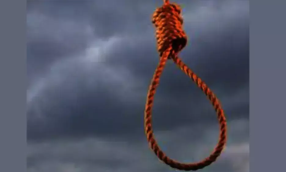 तांगा चालक ने फांसी लगाकर दी जान तांगा चालक ने फांसी लगाकर दी जान