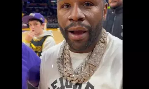 चैंपियन मुक्केबाज फ्लॉयड मेवेदर ने की भारतीय क्रिकेट टीम की सराहना, कहा-आप लोग सर्वश्रेष्ठ हैं