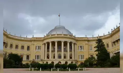 गुरुदेव रवींद्रनाथ टैगोर के नाम पर होगा कोलकाता में राजभवन के उत्तरी गेट का नाम