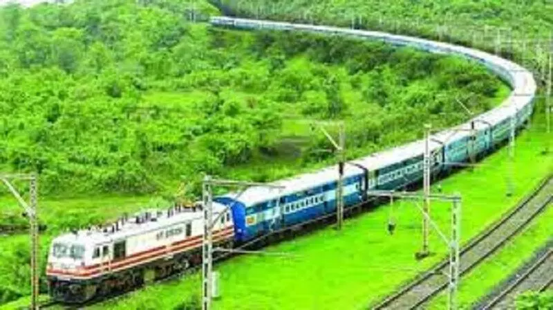 मुंबई-मंगलुरु और करमाली के बीच मध्य रेल की 16 विशेष ट्रेनें