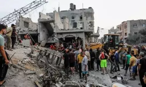 रूस के हमले में अबतक 10 हजार यूक्रेनी नागरिकों की मौत, जेलेंस्की का शांति वार्ता से इनकार