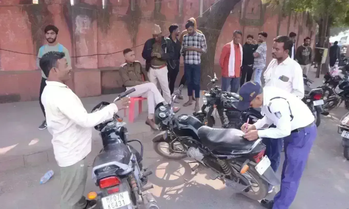 नहीं चले बहाने व सिफारिश, पुलिस ने काटे चालान