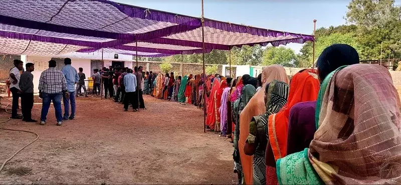 राजस्‍थान विधानसभा चुनाव : मतदान केन्द्रों पर वोटिंग के लिए आए मतदाताओं को मिलेगी बैठने, पेयजल, प्रकाश और छाया की व्यवस्था