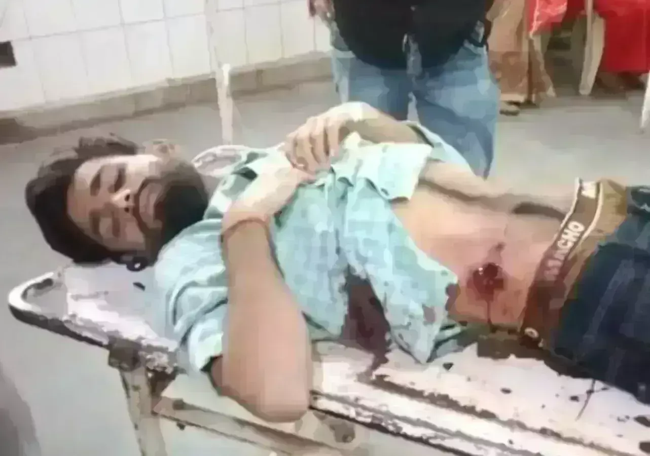 विवाहित प्रेमिका के घर छात्र ने स्वयं मारी गोली