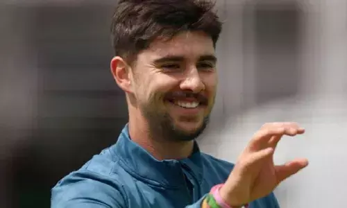 चोट के कारण कैरेबियन दौरे से बाहर हुए इंग्लिश तेज गेंदबाज जोश टंग