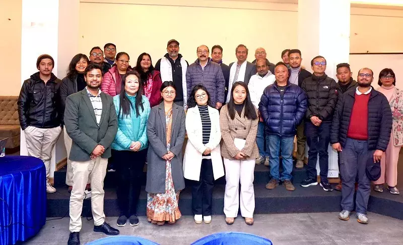 दार्जिलिंग के चाय बागान श्रमिकों की जिंदगी में बदलाव के लिए काम करेगा गेट्स फाउंडेशन दार्जिलिंग के चाय बागान श्रमिकों की जिंदगी में बदलाव के लिए काम करेगा गेट्स फाउंडेशन