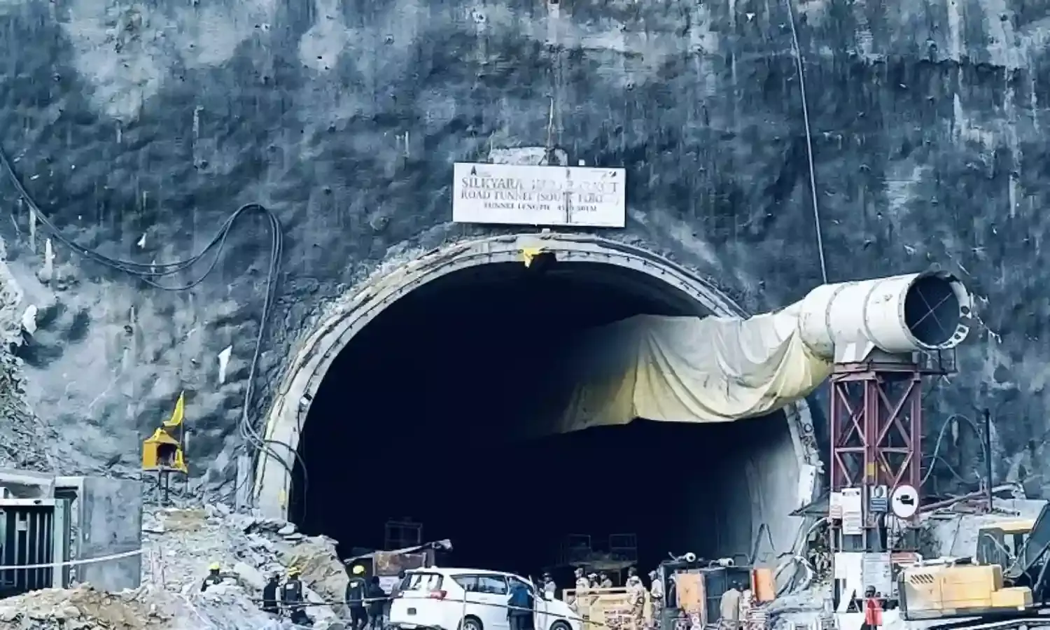 सिलक्यारा सुरंग में फंसे श्रमिकों का बढ़ता इंतजार, उत्तरकाशी में बर्फ गिरने के बढ़े आसार