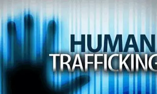 20,000 से अधिक श्रीलंकाई बच्चों की  बाल तस्करी की जांच की गई ।