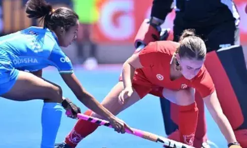 ठंड मौसम में खिलाड़ी बहाते रहे पसीना, जापान के नोजोमी ने भारत के उन्नति को बैडमिंटन में दी मात