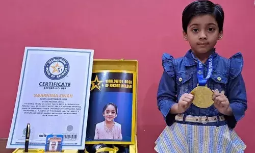 गूगल गर्ल के नाम से मशहूर 5 वर्षीय स्वर्णिमा को वर्ल्ड वाइड बुक ऑफ रिकॉर्ड्स ने प्रमाण पत्र और मेडल देकर किया सम्मानित