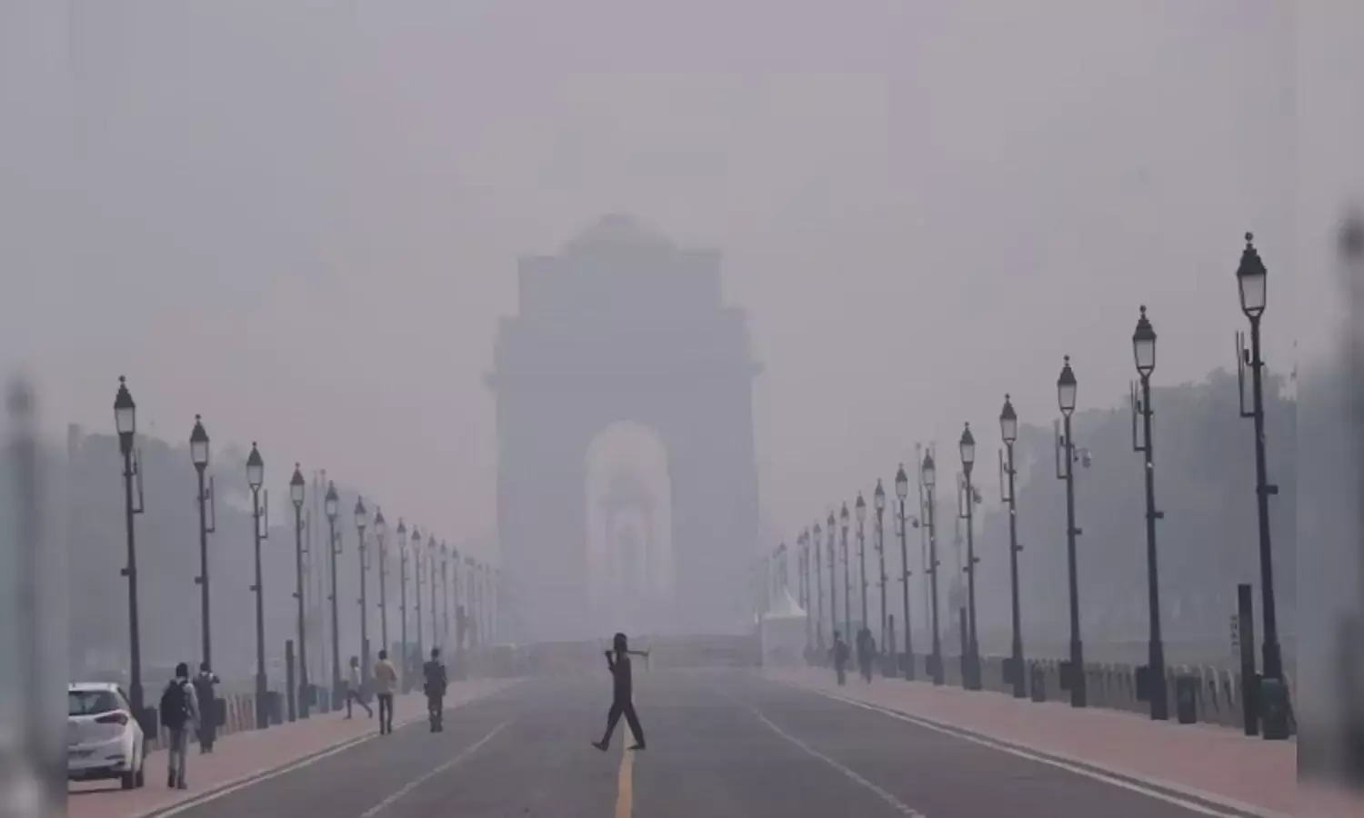 दिल्ली की हवा फिर हुई जहरीली, सांसों पर संकट गहराया