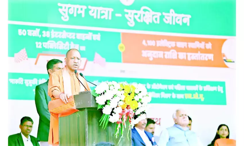 सड़क दुर्घटनाओं से होने वाली मौतों को रोकना बड़ा चैलेंज: मुख्यमंत्री योगी