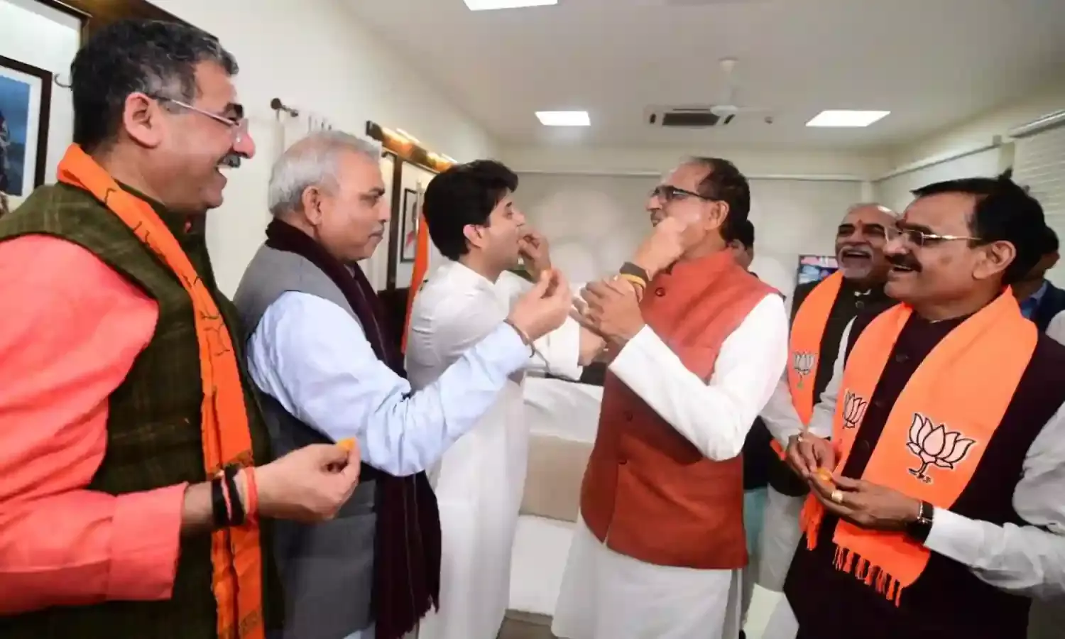 मप्र में भाजपा को दो-तिहाई सीटों पर मिला बहुमत, 163 सीटें जीती