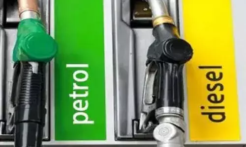 कच्चा तेल 79 डॉलर प्रति बैरल के करीब, पेट्रोल-डीजल की कीमत स्थिर