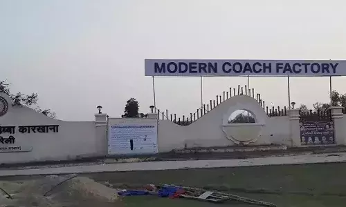 रायबरेली रेल कोच फैक्टरी के डॉक्टर ने पत्नी और दो बच्चों को मारकर की आत्महत्या