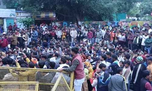 मप्रः करणी सेना ने भोपाल समेत कई शहरों में किया विरोध-प्रदर्शन और चक्काजाम