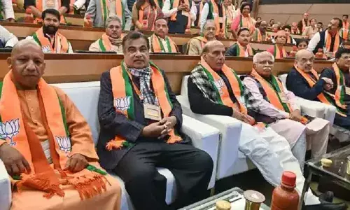 भाजपा संसदीय दल की बैठक शुरू, तीन राज्यों के मुख्यमंत्री के नामों पर लग सकती है मुहर