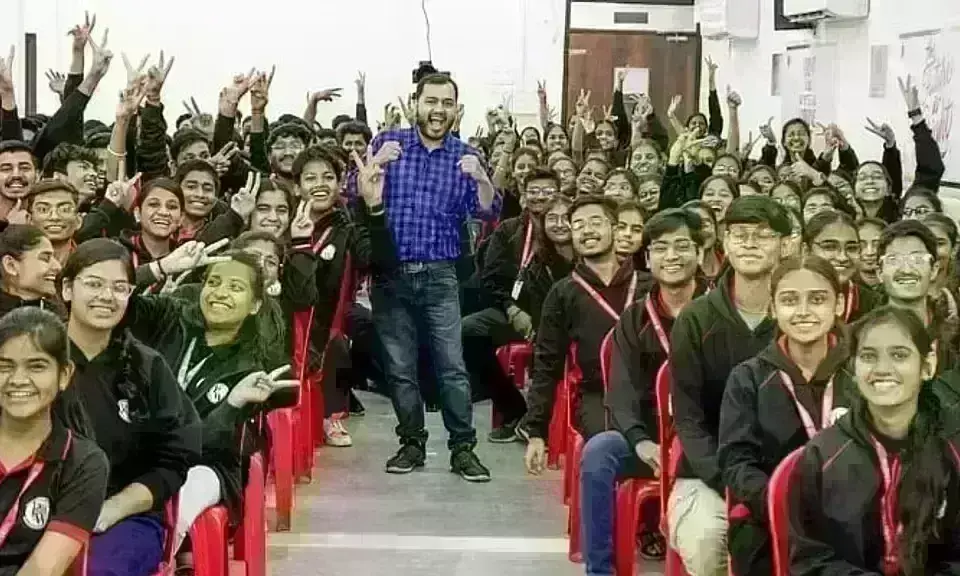 Physics Wala ने स्टूडेंट्स के लिए शुरू की संवाद श्रृंखला, विभिन्न विषयों पर करेंगे चर्चा Physics Wala ने स्टूडेंट्स के लिए शुरू की संवाद श्रृंखला, विभिन्न विषयों पर करेंगे चर्चा