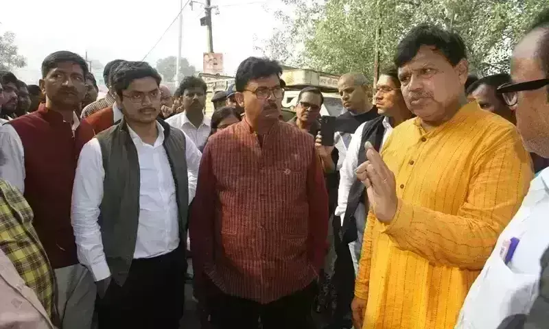 एलीवेटेड रोड के काम में और तेजी लाएं: तोमर