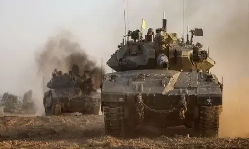 इजराइल ने गाजा में हमास के 450 ठिकाने पर किया हमला, अब तक 17 हजार से अधिक की मौत