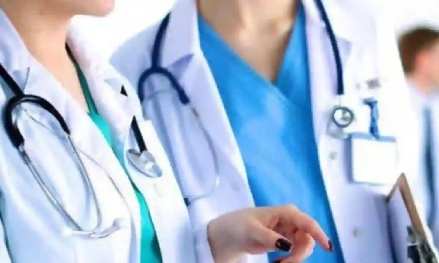 कहां गए पुश्तैनी फैमिली डॉक्टर? कहां गए पुश्तैनी फैमिली डॉक्टर?