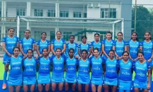 भारतीय पुरुष और महिला हॉकी टीमें 5 देशों के टूर्नामेंट के लिए वालेंसिया रवाना भारतीय पुरुष और महिला हॉकी टीमें 5 देशों के टूर्नामेंट के लिए वालेंसिया रवाना