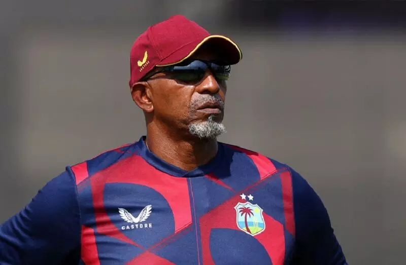 पीएसएल : कराची किंग्स ने फिल सिमंस को अपना मुख्य कोच नियुक्त किया पीएसएल : कराची किंग्स ने फिल सिमंस को अपना मुख्य कोच नियुक्त किया